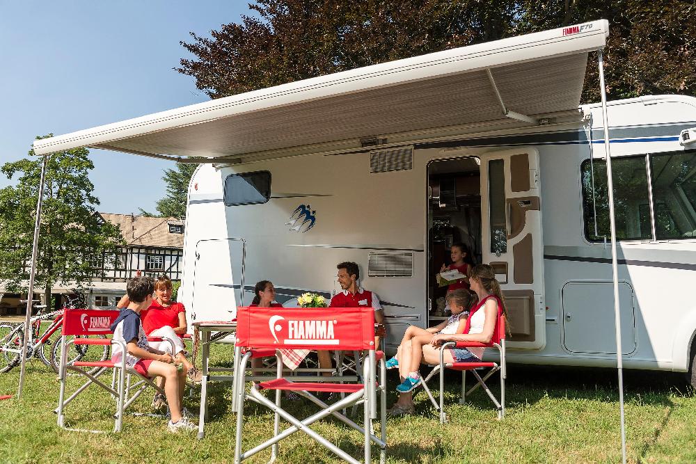 F70 Markise Hvit kassett 450 Royal Grey